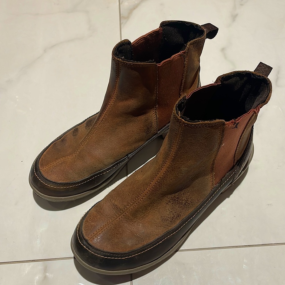 Merrell Womens Emery Ankle Boot in Rust Leather size 8